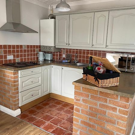 The Cwtch - A Self Contained One Bedroom Annex Pwllheli Ngoại thất bức ảnh