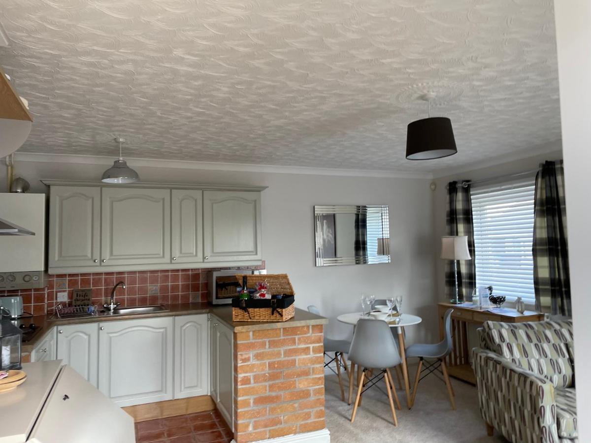 The Cwtch - A Self Contained One Bedroom Annex Pwllheli Ngoại thất bức ảnh